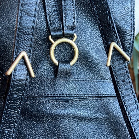 Vera Bradley 3-Way Pebble Leather Mallory Convertible Backpack, Crossbody, Short - Picture 8 of 11